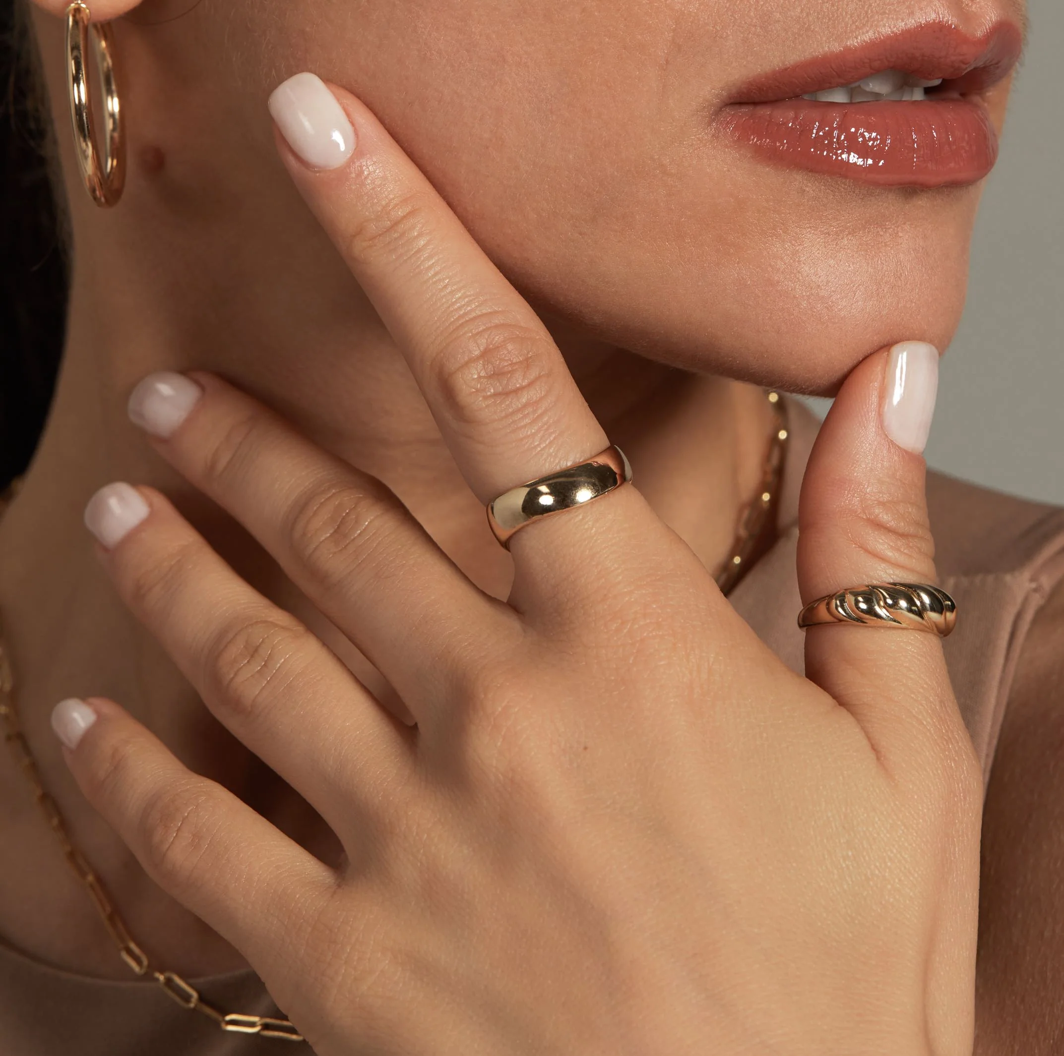 14k Solid Gold Curved Ring - Image 2