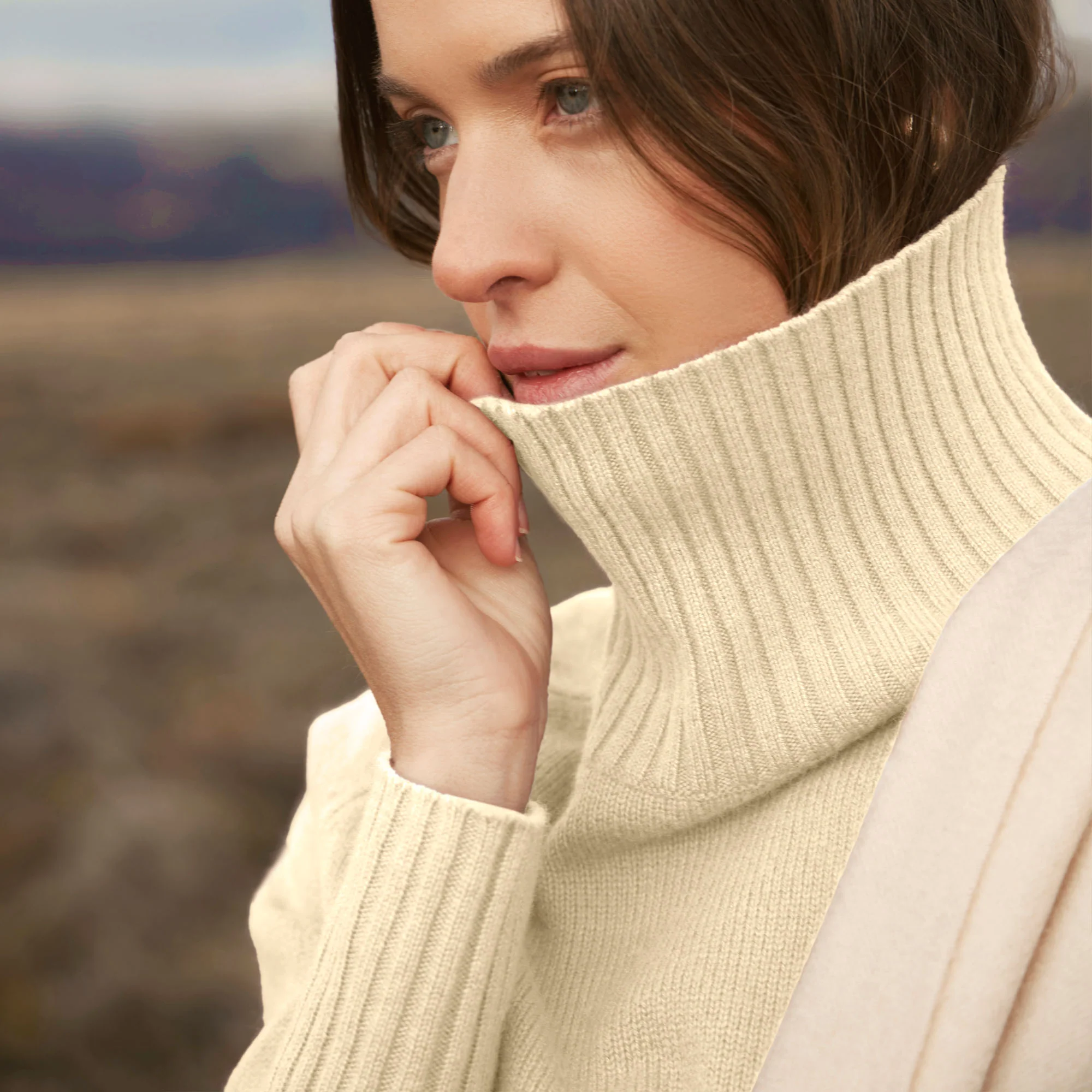 Emma Cashmere Relaxed Turtleneck Sweater - Image 70