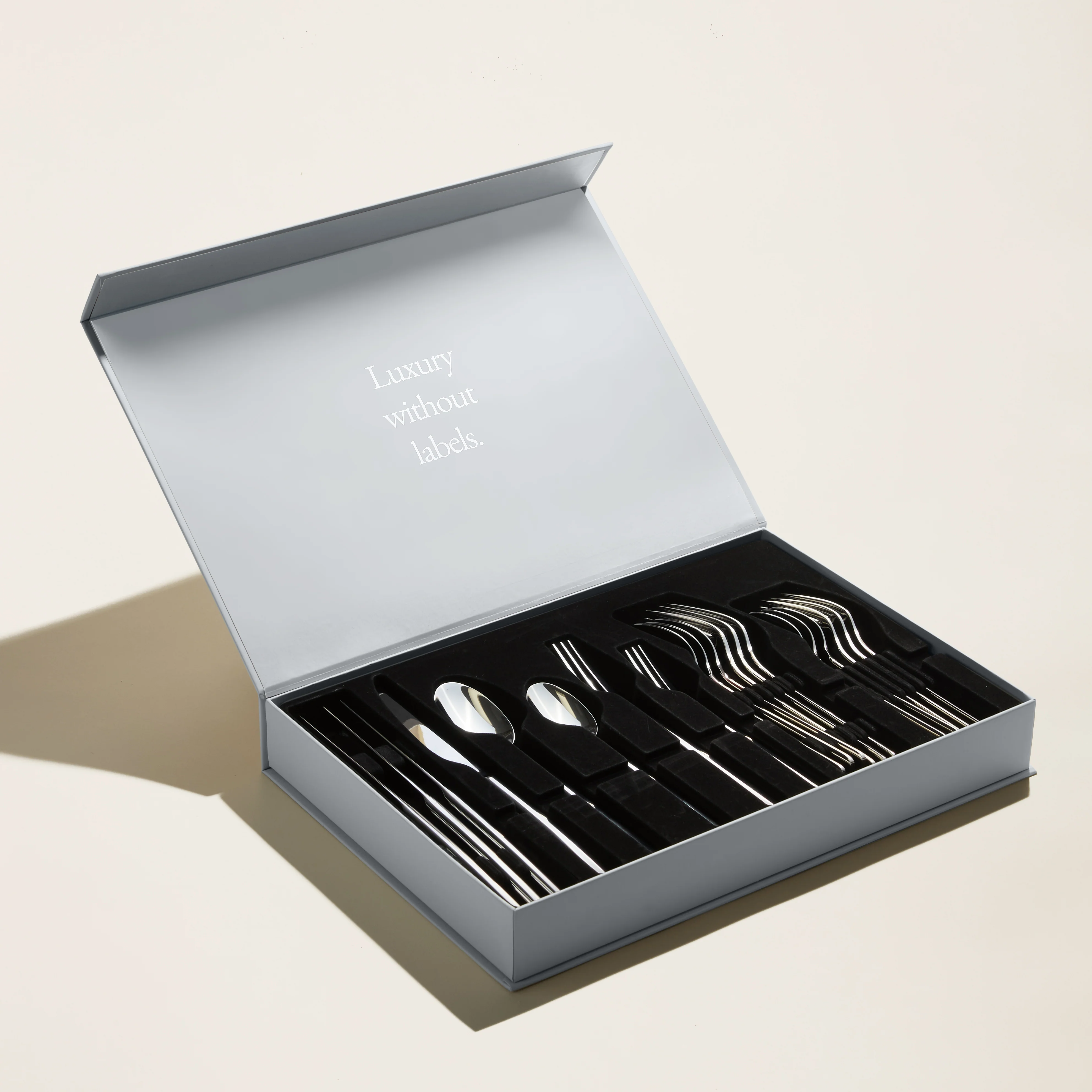 Emilia Mirror 20-Piece Flatware Set - Image 8