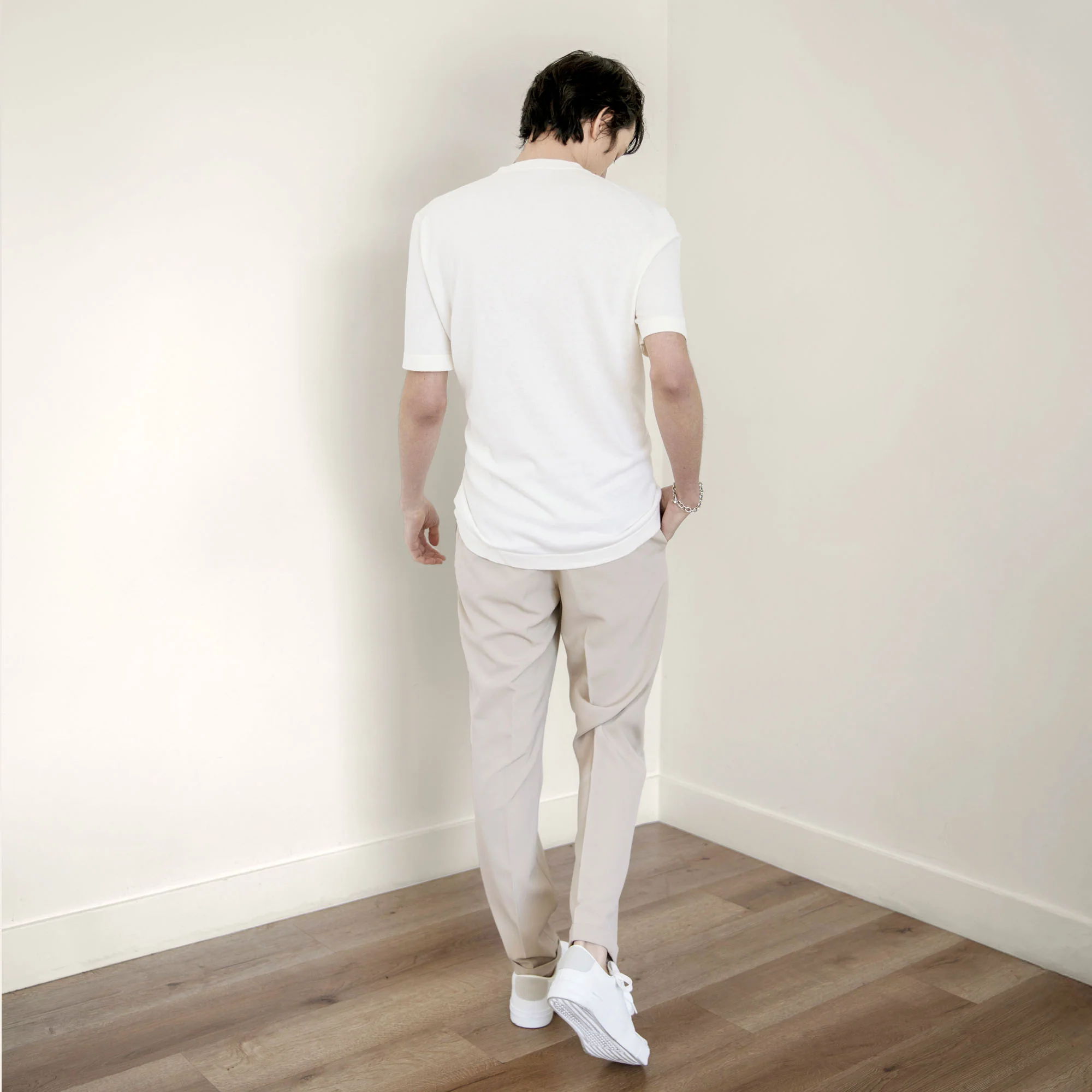 Thomas Featherlight Tee - Image 4