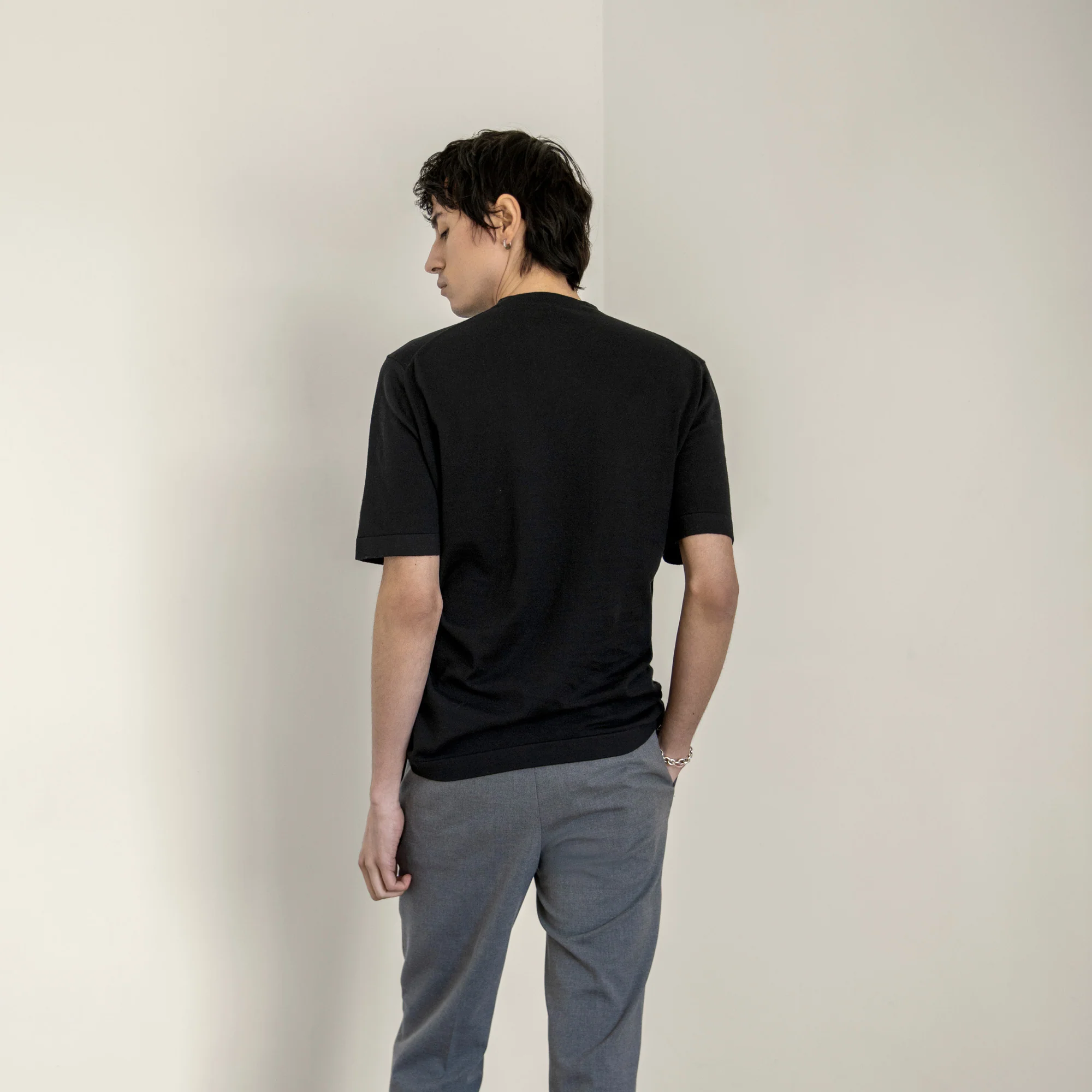 Thomas Featherlight Tee - Image 9